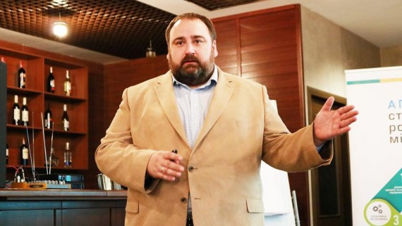 The future belongs to those who see opportunities before they become apparent. Eugene Glibovytsky